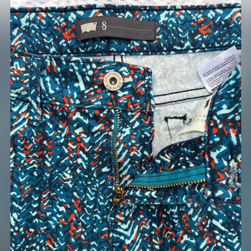 Levi's Artistic Blue and Red Jean Shorts - Picture 6 of 8